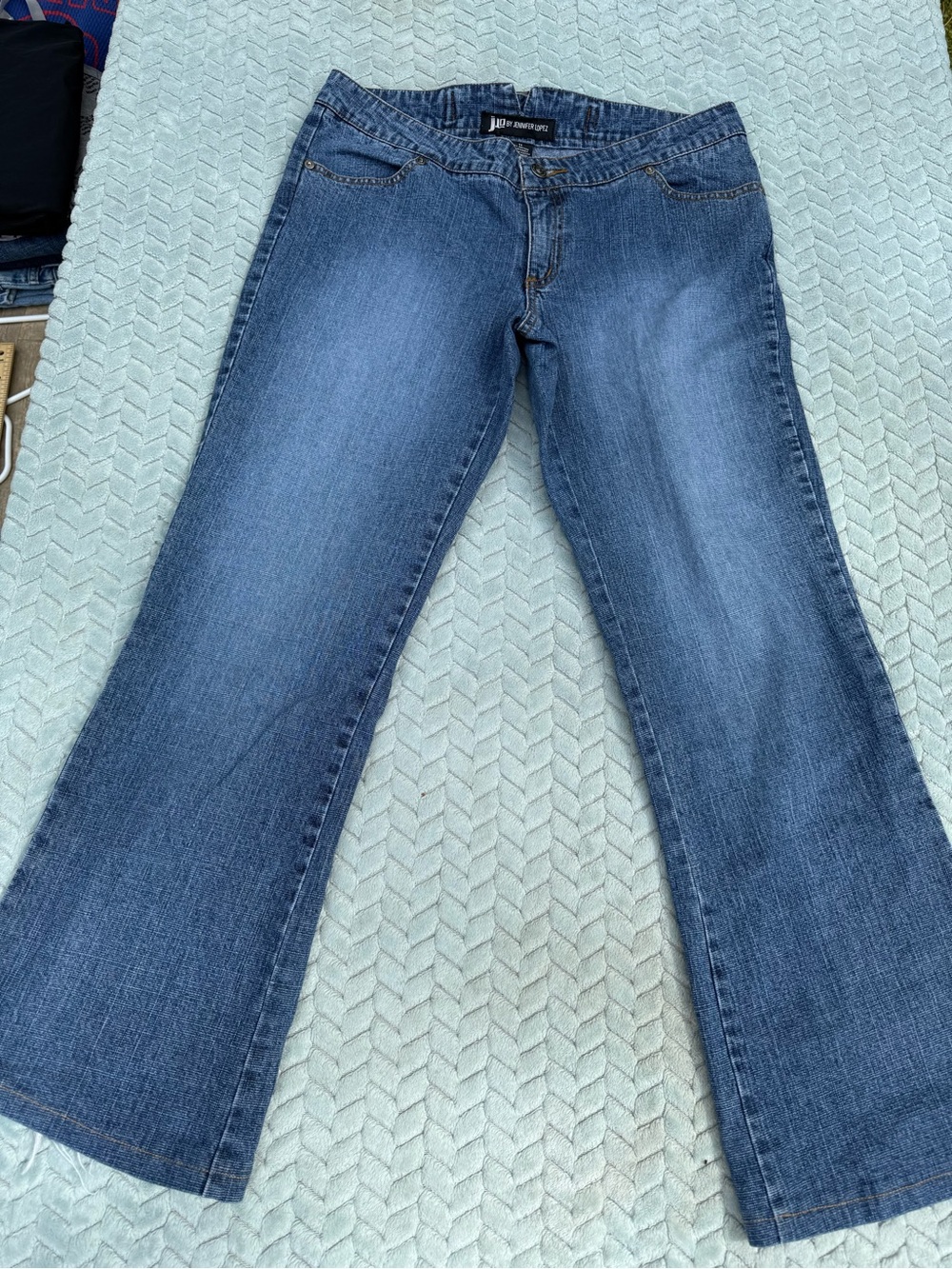 Vintage JLO Pocketless Slit Hem Flare Jeans 2000s - Picture 2 of 13
